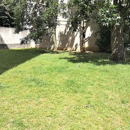 Le Chaussier, En Plein Centre De *