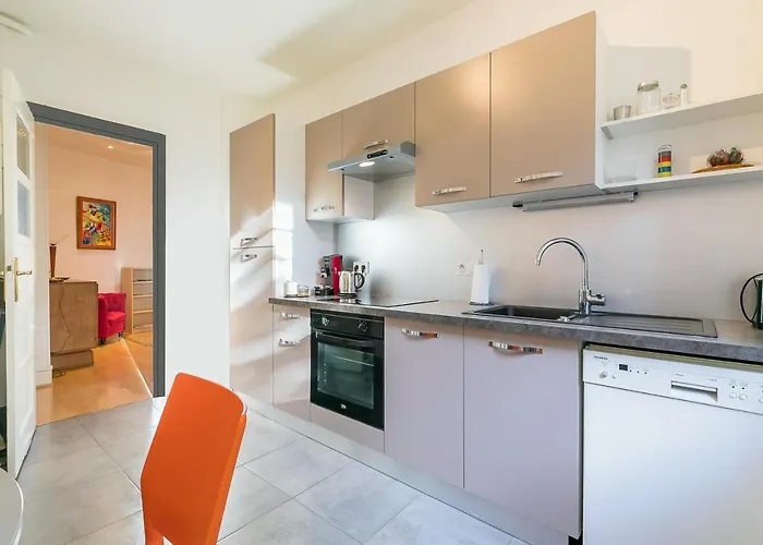 Le Chaussier, En Plein Centre De Dijon